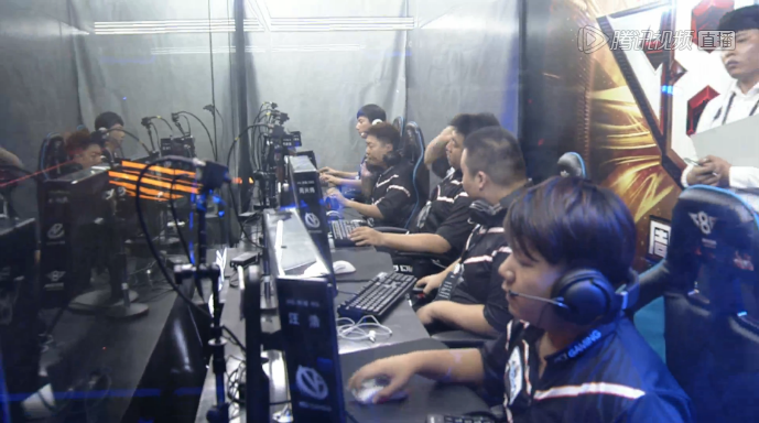 前DRX监督金晶洙：如果公司同意，会告诉粉丝情况